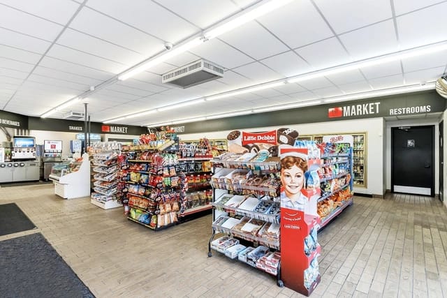 Shop Smart, Shop Fast. Find Everything You Need at Hi Market Convenience Store
